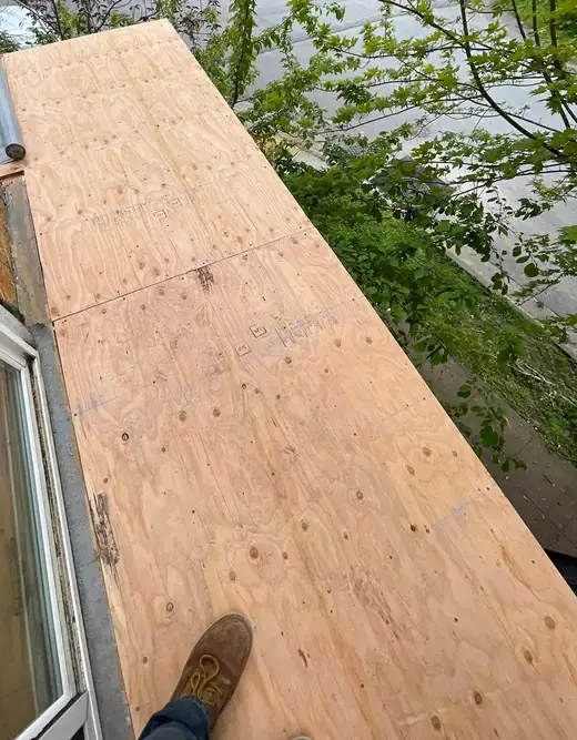 Roofing job photo 32